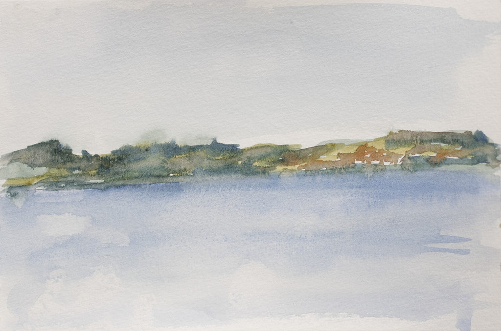 Papier peint panoramique Au bord de l'eau de Julie Beaude représentant un paysage de lac peint à l'aquarelle.